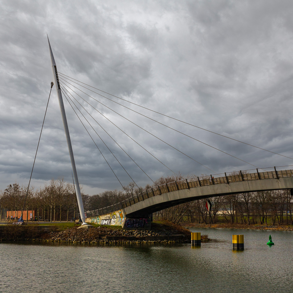 Die Brücke neutral